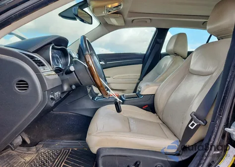 2016 Chrysler 300C z USA, uszkodzony, nr VIN 2C3CCAEG1GH161273